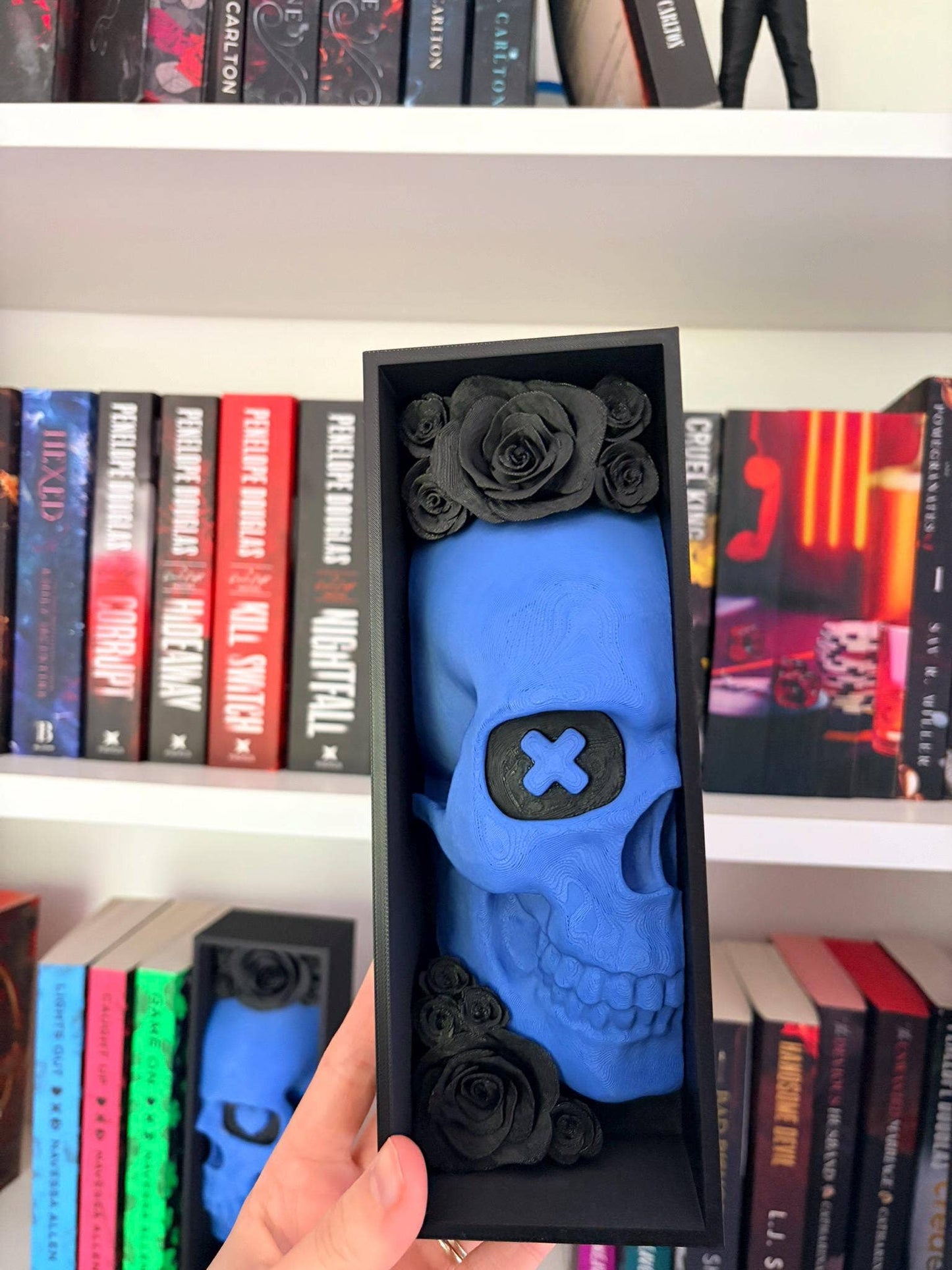 Dark Romance Skull Book Nook Gothic Bookend Decor: One of each